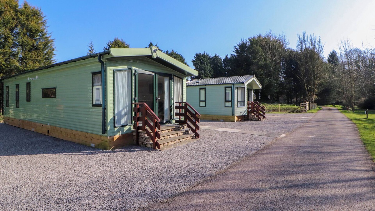 Meathop Cottage | LODGE 2, family friendly, with a garden in Silverdale