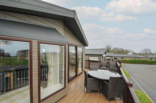 Brixham House | Lodge 71 at Riviera Bay Coastal Retreat