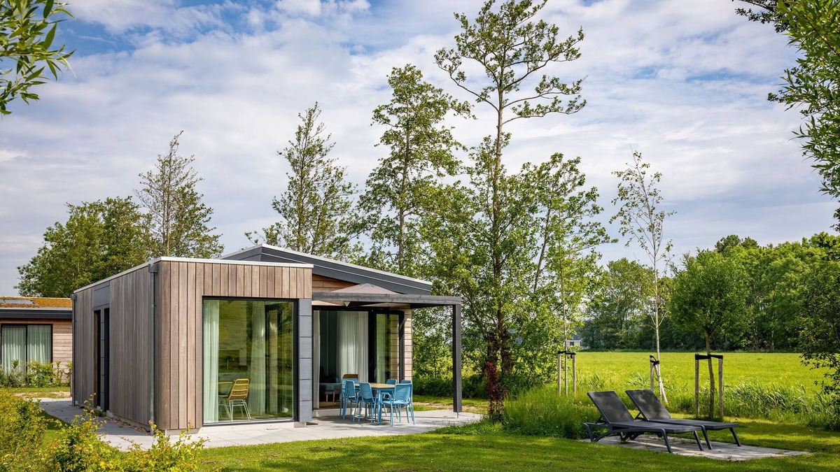 Wijdenes House | Lodge by Markermeer with Eco-Friendly Comfort