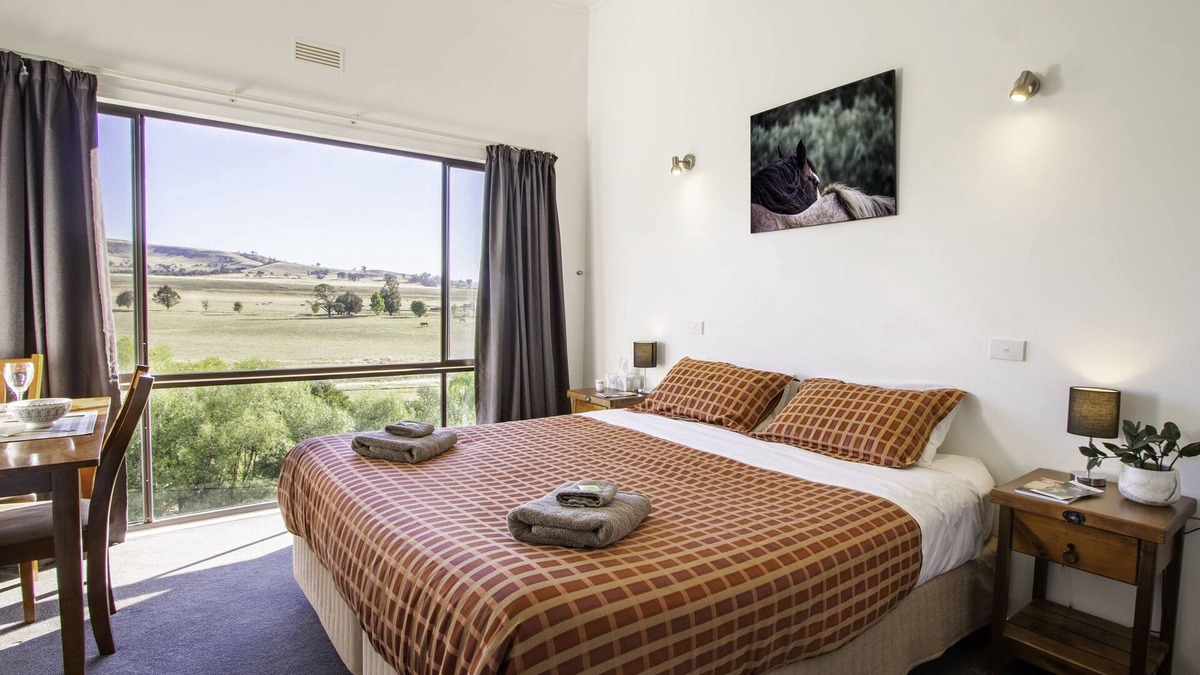Merrijig Apartment | Lodge by the River - Studio 4