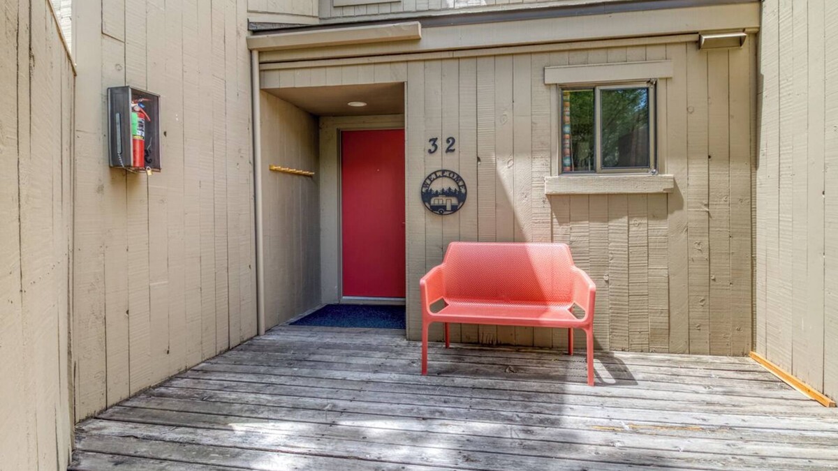 Black Butte Ranch Condo | Lodge Condo 32, 2BDRM, 1BATH, close to Black Butte Lodge
