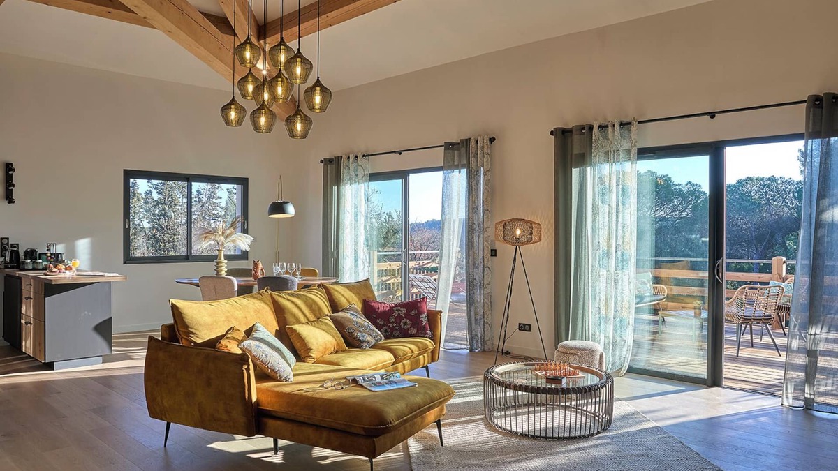 Servian House | Lodge & Country