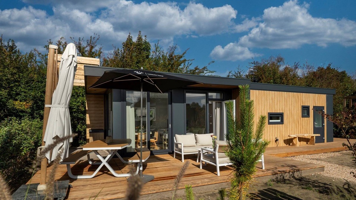 Ouddorp Cabin | Lodge Duynhof 4 holiday home in Ouddorp near the North Sea