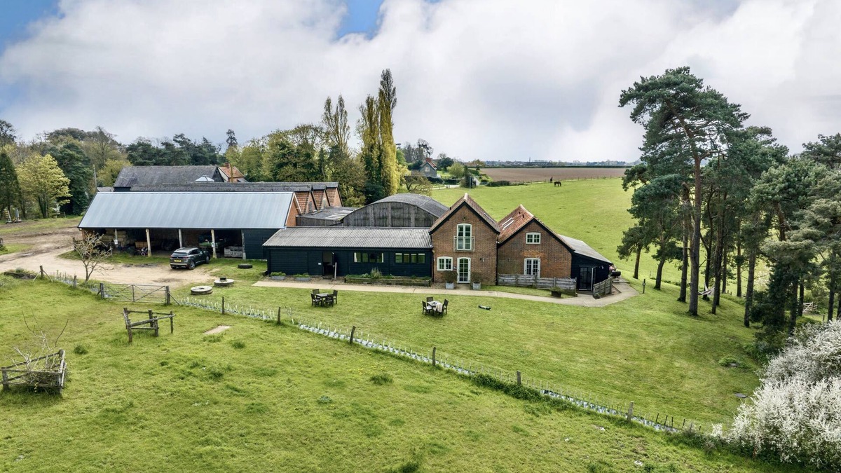Ipswich Other | Lodge Farm, Freston, Suffolk