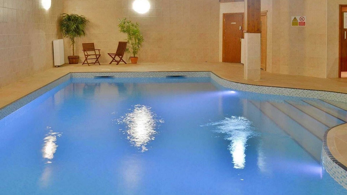 Liverton Cottage | Lodge in Bovey Tracey with Pool & Countryside