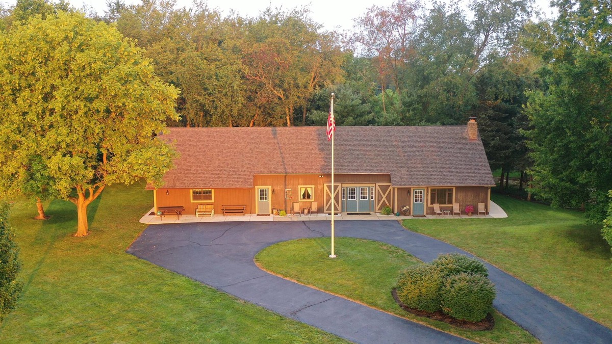 North Industry Cabin | Lodge in the Country