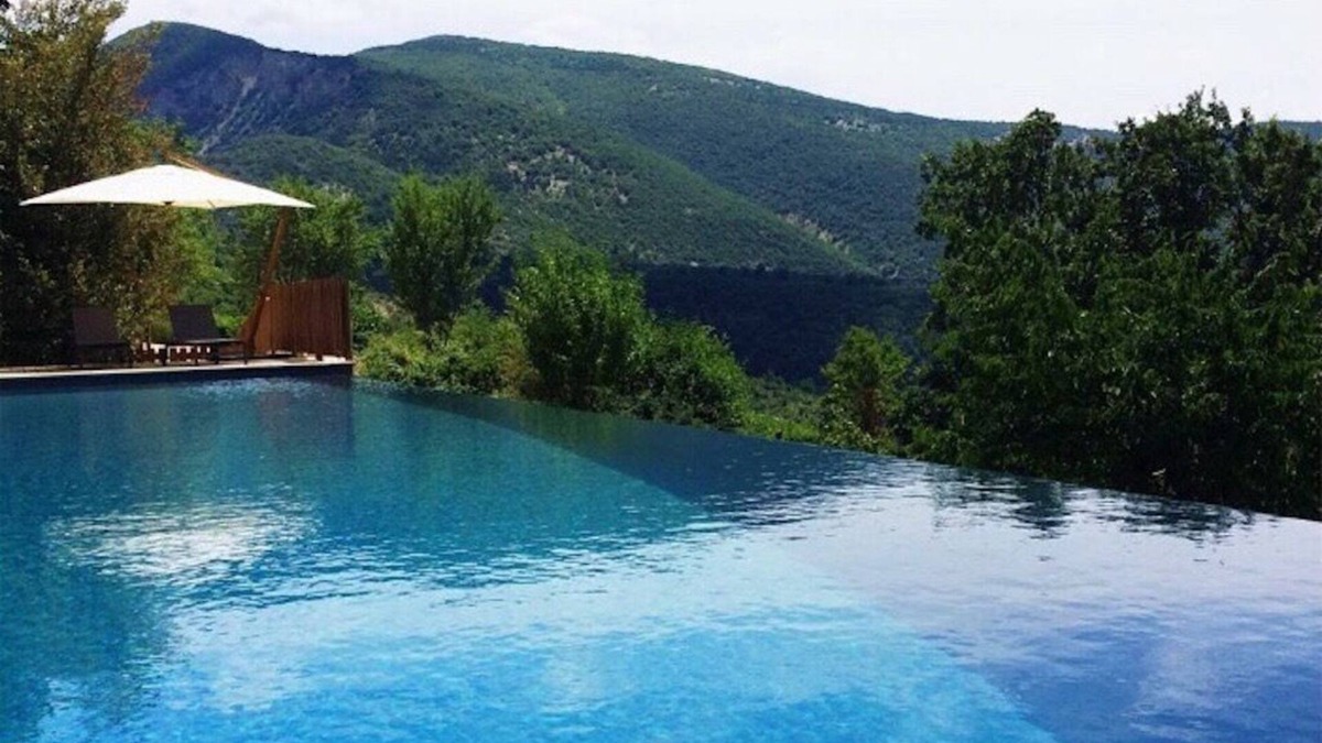 Montbrun-les-Bains Cottage | LODGE LARGE COMFORT IN THE HEART OF A DOMAIN OF 100 HECTARES - PROVENCE