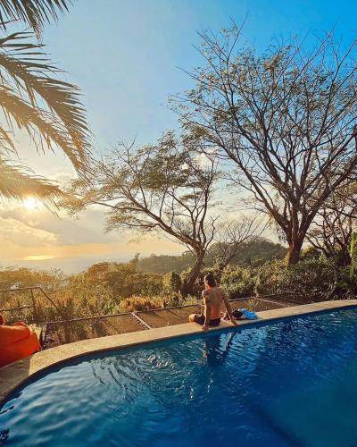 Miramar Cabin | Lodge Mirador - Great Swimming pool - Kitchen - BBQ - Netflix