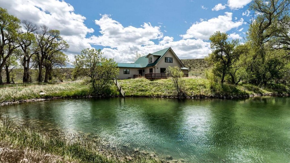 Wheatland Cabin | Lodge on the Bluegrass; 60 acres, a pond with sandy beach & 1/3 mile of river.