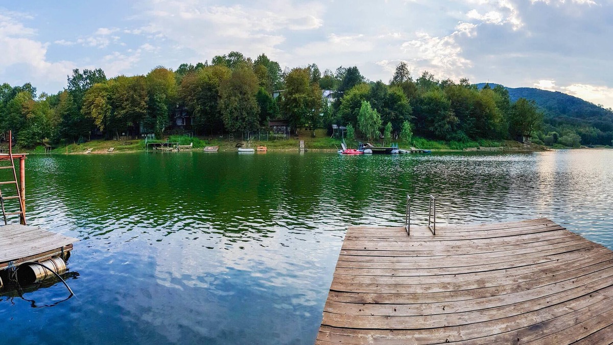Fardea House | Lodge on the lake holiday