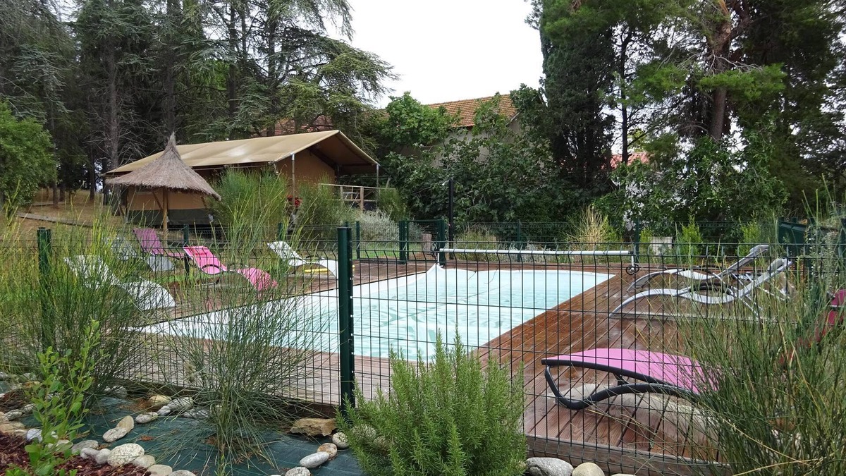 Laure-Minervois Apartment | LODGE SAFARI TENT GRENACHE