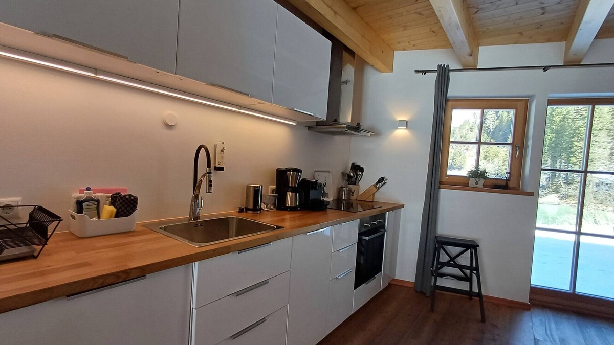 Enzingerboden Ski Chalet | Lodge Seeblick 161 am Skilift und Bergsee für 5 Pe