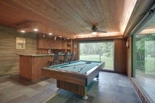 Coshocton House | Lodge-Style Home in Coshocton with Spacious Yard