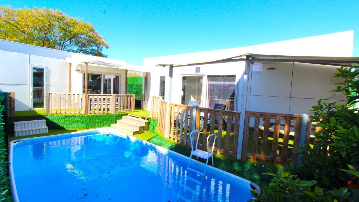 Sado House | Lodges with private pool 2