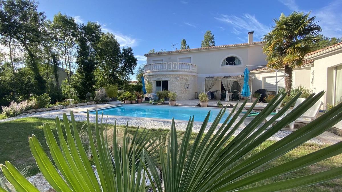 Montreuil Bed & Breakfast | Lodgette Otus