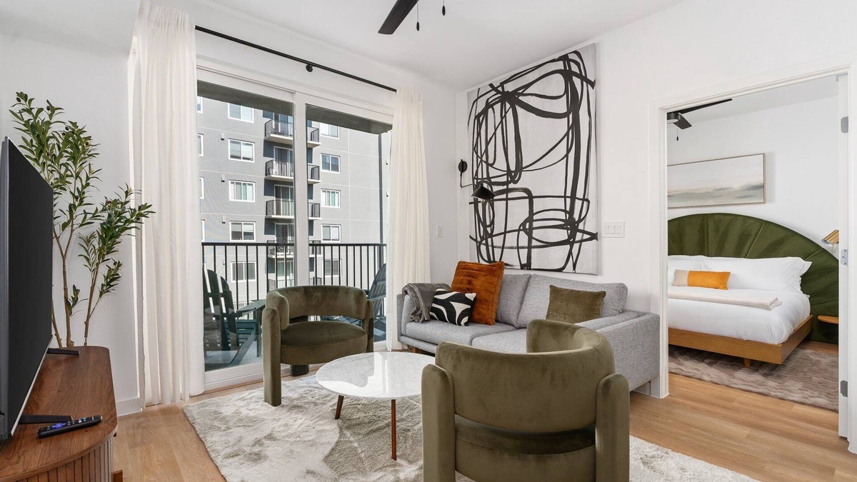 Addicks Apartment | Lodgeur | Modern 2BR w/balcony | Energy Corridor