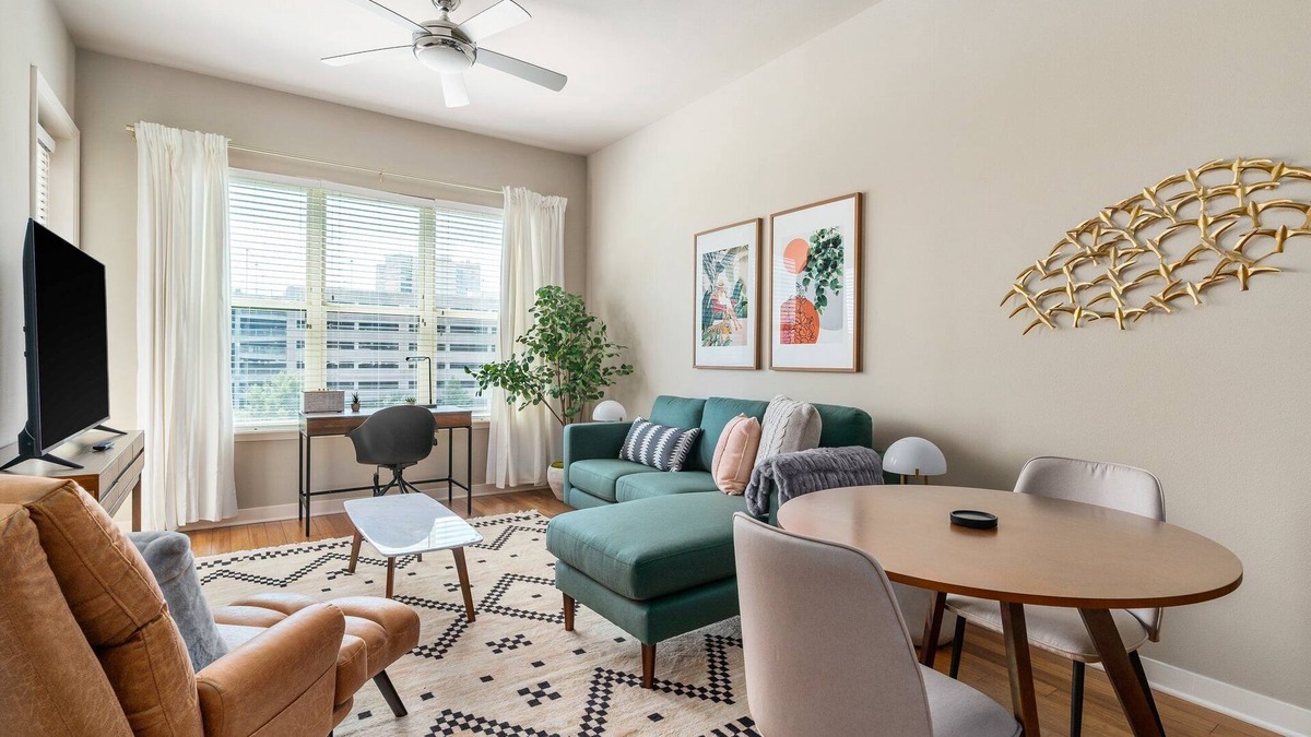 Texas Medical Center Apartment | Lodgeur | Relaxing & chic 1BR | Med Center