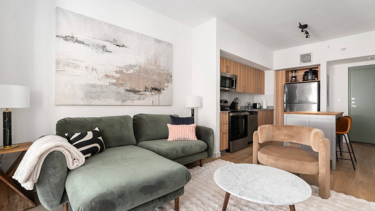 Addicks Apartment | Lodgeur | Stylish 1BR w/balcony | Energy Corridor