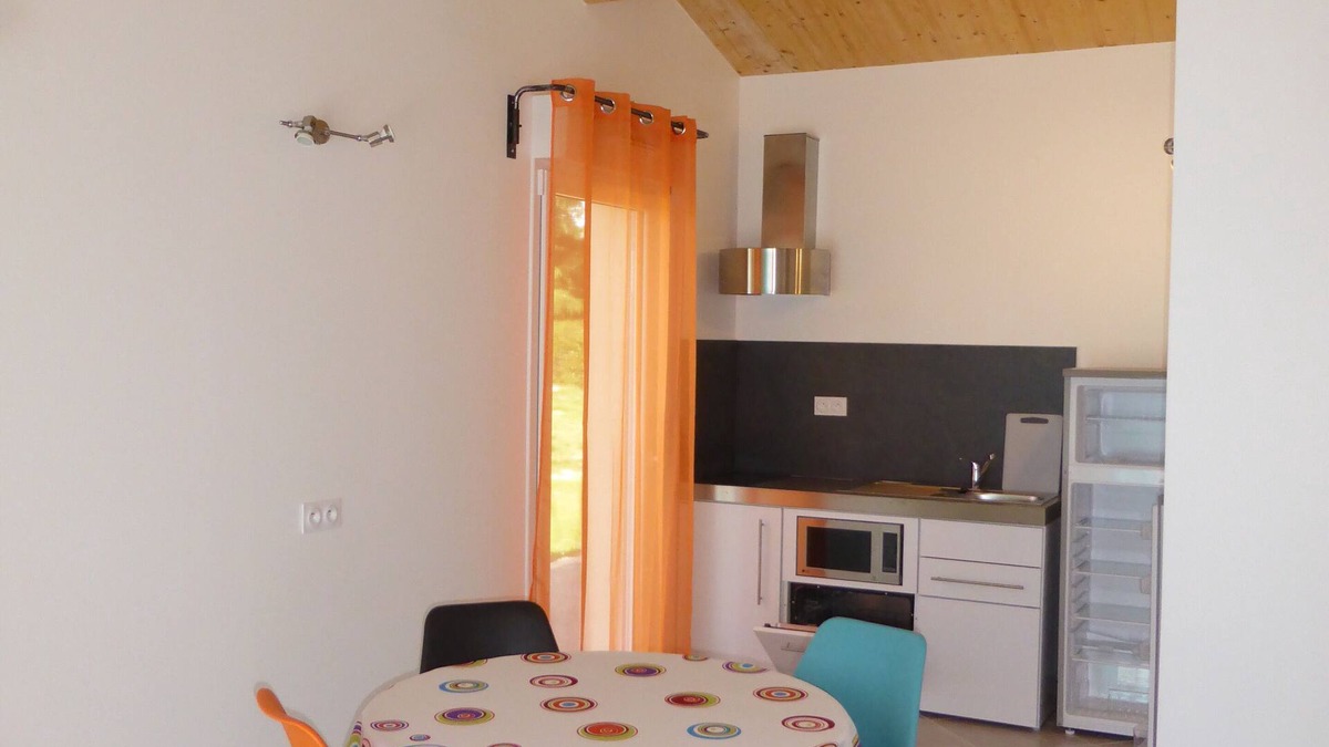 Saintes Cottage | Lodging 4 Gîte RE CLIMATISE IN THE CALM OF THE GREAT VERSENNES