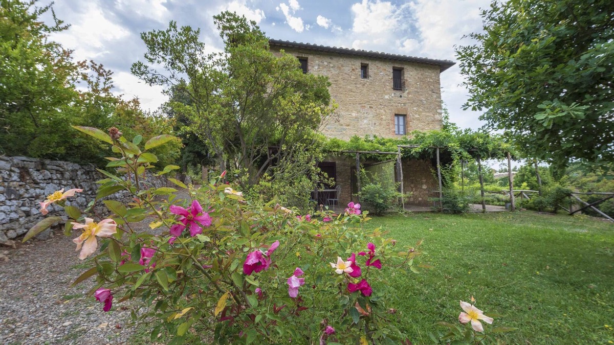 Simignano Apartment | Lodging in Casole Elsa,Siena,pool,Wi-Fi,terrace,barbecue,family friendly,sleep 6