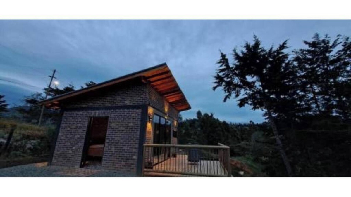 Rionegro Ski Chalet | Lodging La colonia