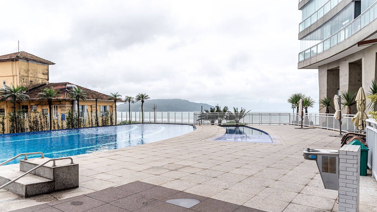 Pompeia Apartment | Loft à beira-mar na Praia José Menino, Santos/SP