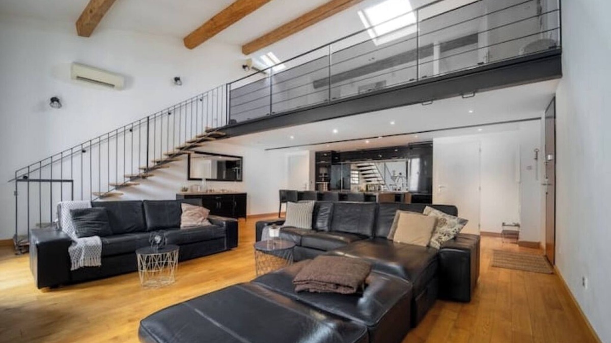 Gambetta Apartment | Loft ~ Air-conditioned, Parking, Fully Equipped