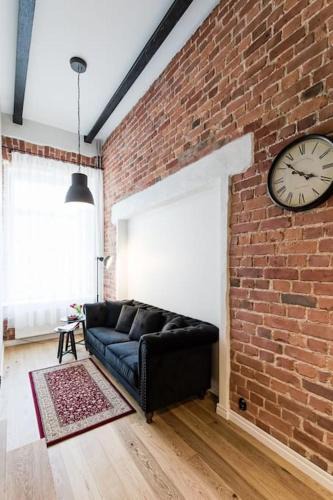 Kadriorg Apartment | Loft Black and Red