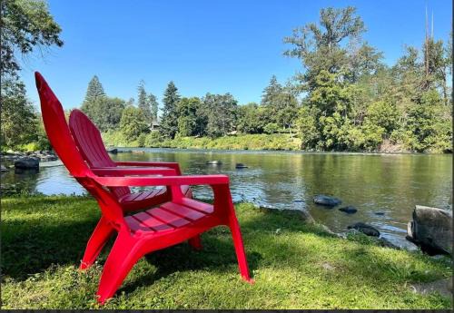 Fruitdale Apartment | Loft Cabin 4 - Rogue River Resort