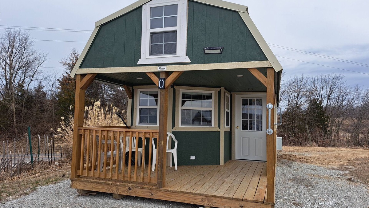 Buchanan County Cabin | Loft Cabin on the Farm