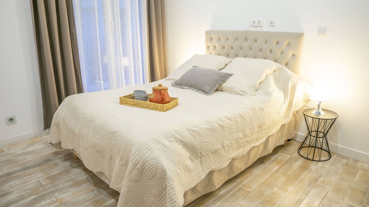 Douai Apartment | Loft Chaleureux en Face du Beffroi - Centre-ville Parkings Gratuits à Proximité