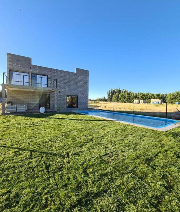 General Roca House | Loft con Piscina frente al Río Negro
