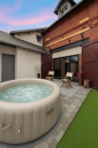 Glisy Apartment | Loft cosy jaccuzi & terrasse