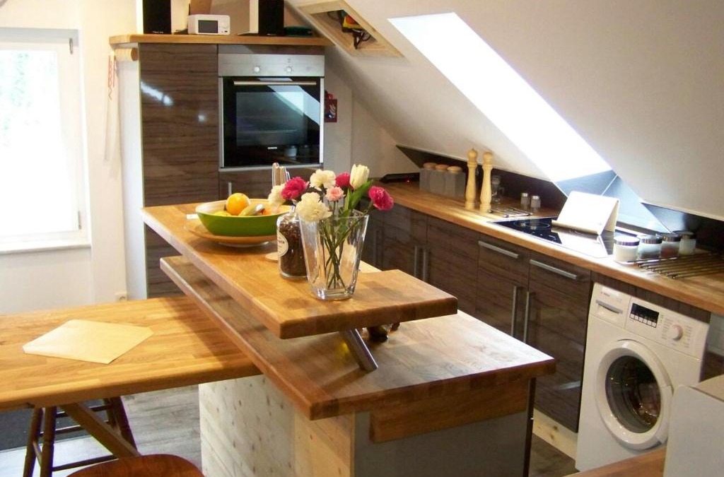 Apolda Apartment | Loft-Ferienwohnung zur "Kfz-Schenke"