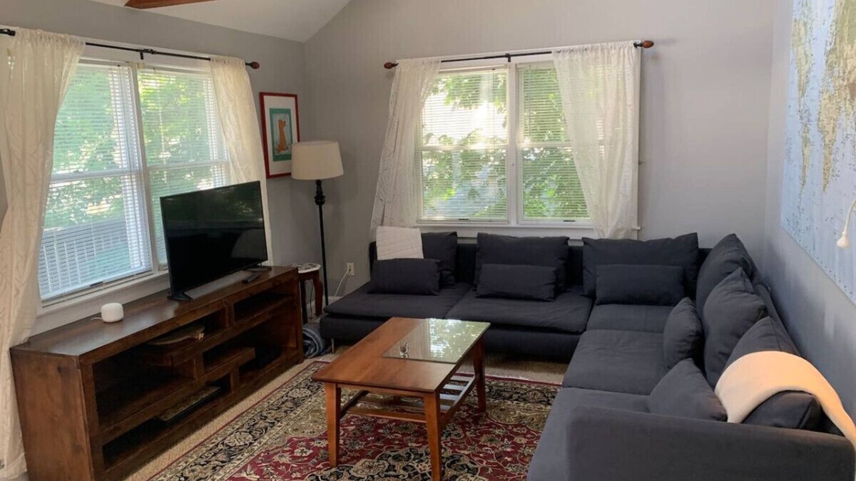 Falmouth Apartment | Loft Hideaway in Falmouth Village