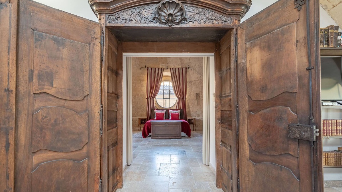 Avignon City Centre Apartment | Loft in a 13th-century church in the heart of Avignon