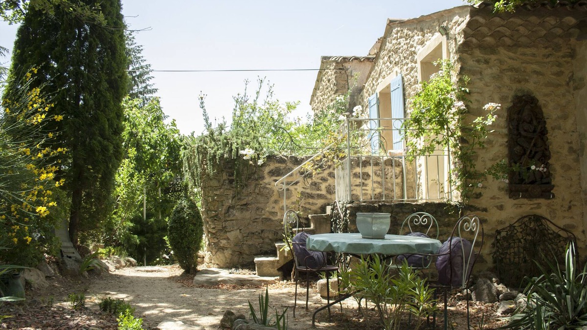 Entrechaux Other | Loft in a lovely farm-house on the Mont-Ventoux's country side