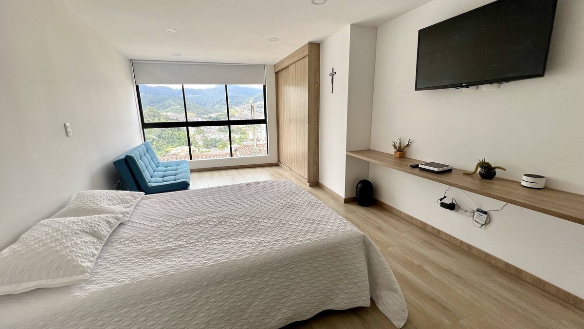 Manizales Apartment | Loft in Santander Avenue + Mountain view
