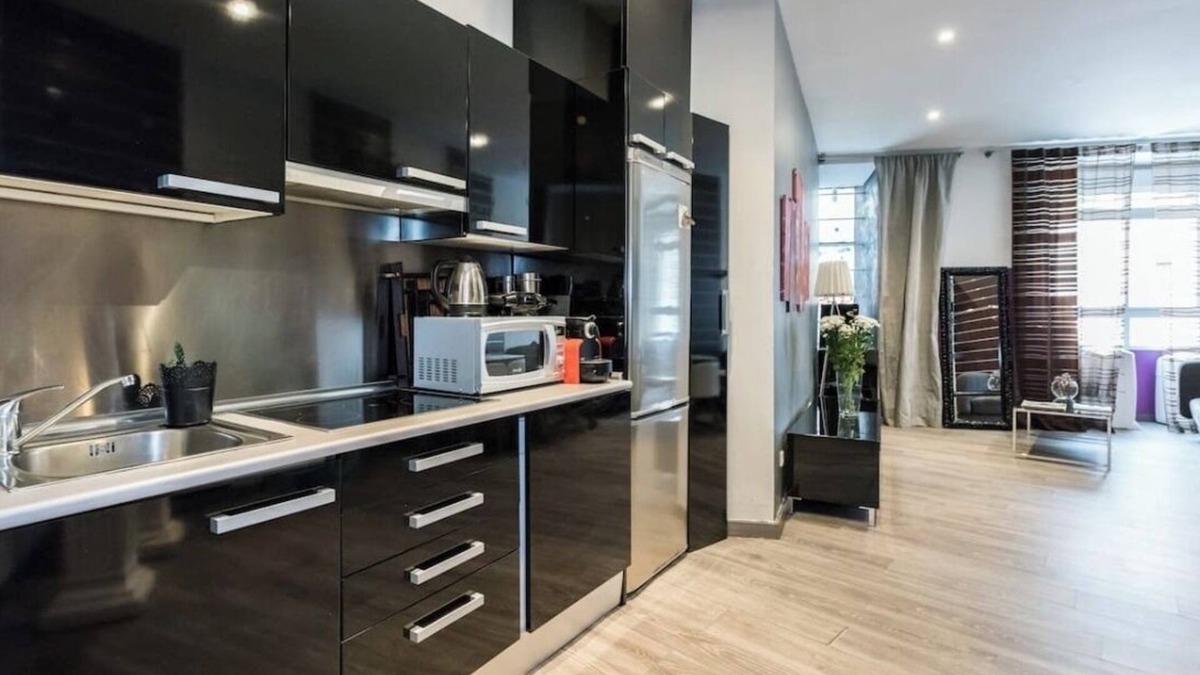 Justicia Apartment | Loft in the center of Madrid quiet; heating, free breakfast and fitness center