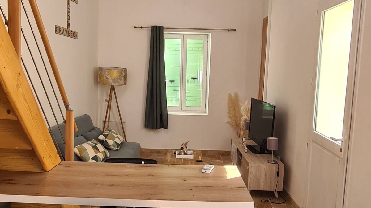 Graveson Apartment | Loft in the heart of the Alpilles