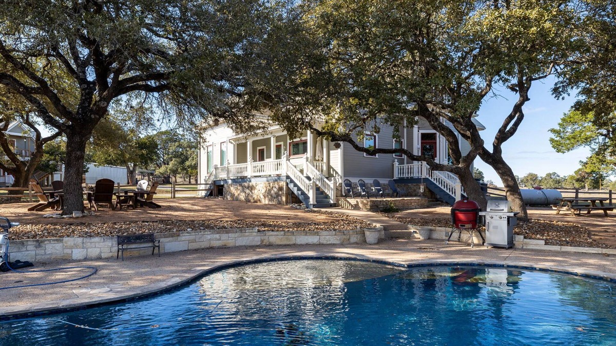 Dripping Springs House | Loft in Unique Victorian Ranch | Pool | BBQ | Firepit
