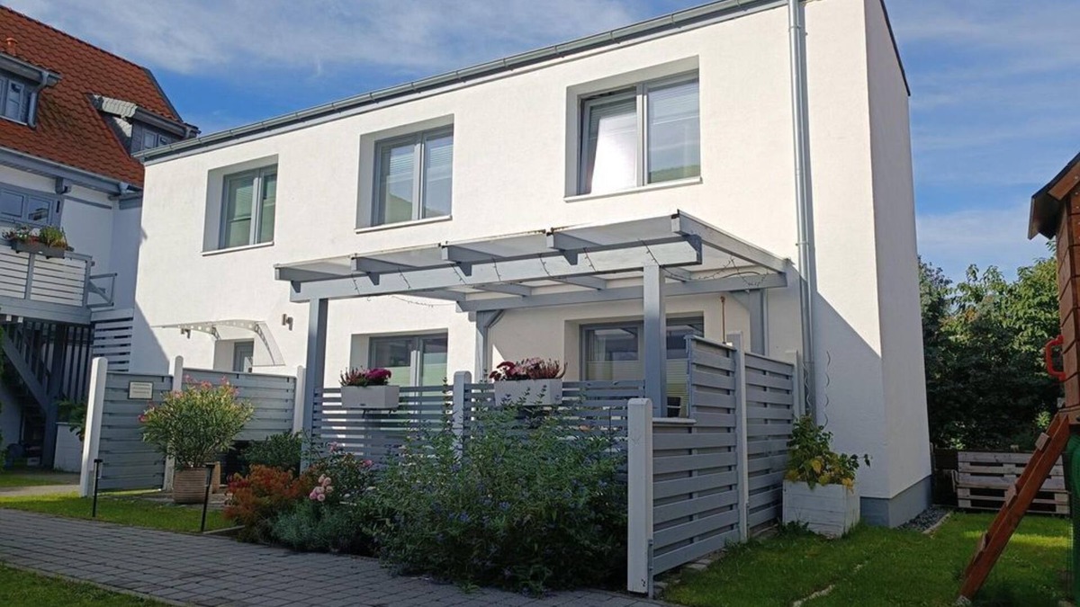 Wolfenbuettel Apartment | "Loft" in Wolfenbüttel - apartment/flat, bathroom, WC, terrace