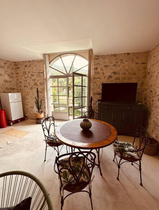 Saint-Hippolyte-du-Fort House | Loft la Traversière