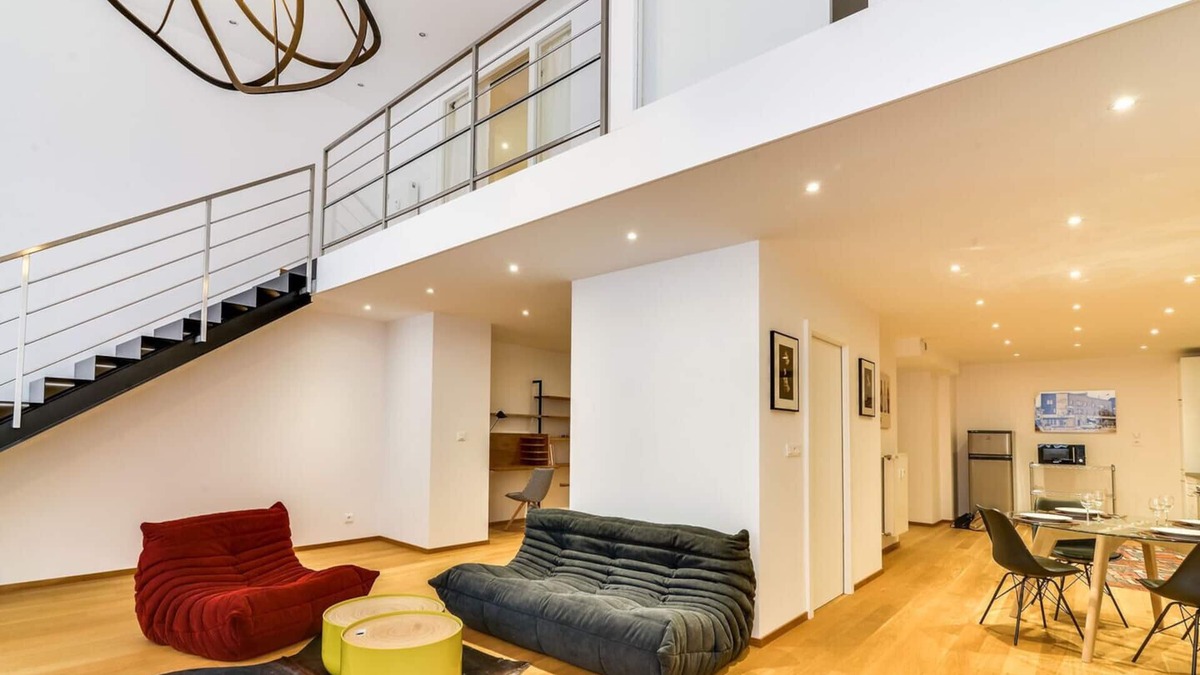 Petite-France Apartment | loft luxe 127m2 a 500m cathedral 2br 2bth