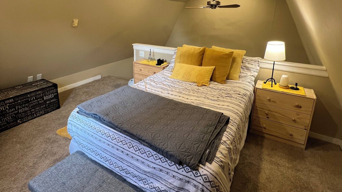Westerly Apartment | Loft Near Beaches
