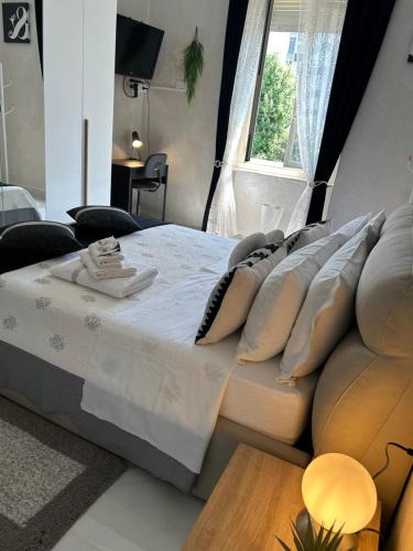 Vittoria Apartment | Loft NUOVO vicino al centro - OASI Relax