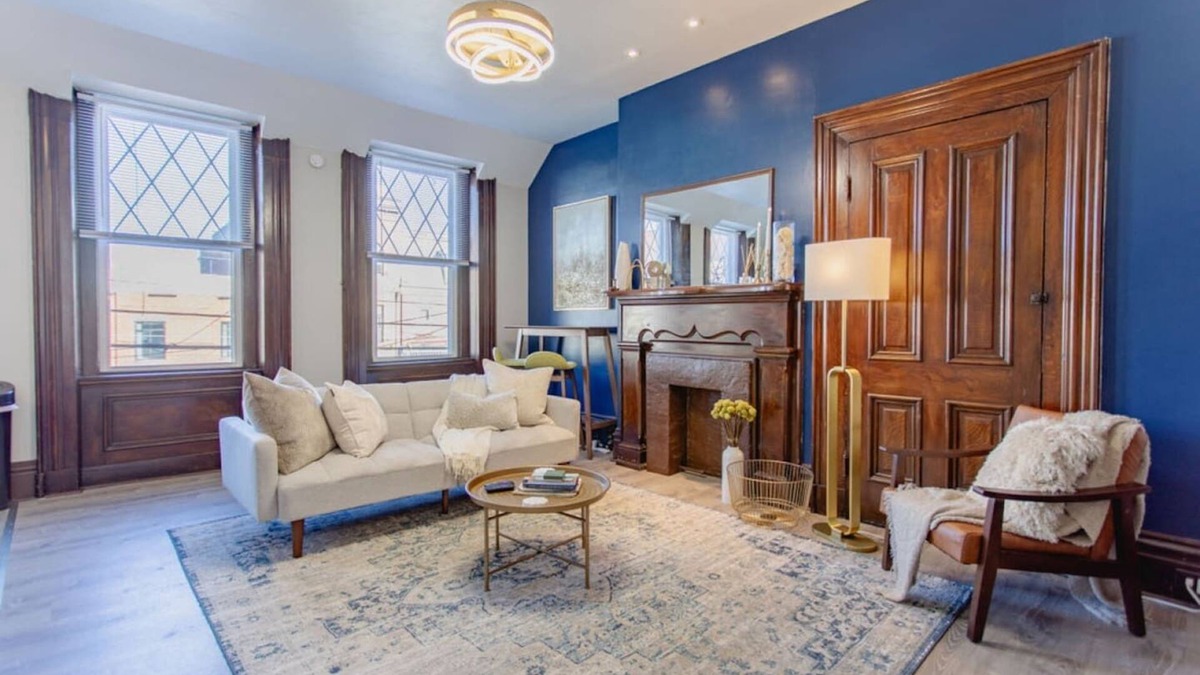 Bloomfield Apartment | Loft on Liberty Avenue with Off-Street Parking