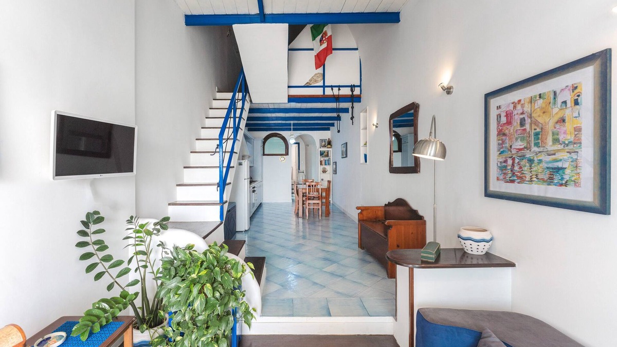 Procida House | Loft Open Space in Corricella