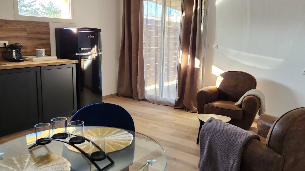 Saint-Laurent-La-Vernede Cabin | Loft Q-PIDON