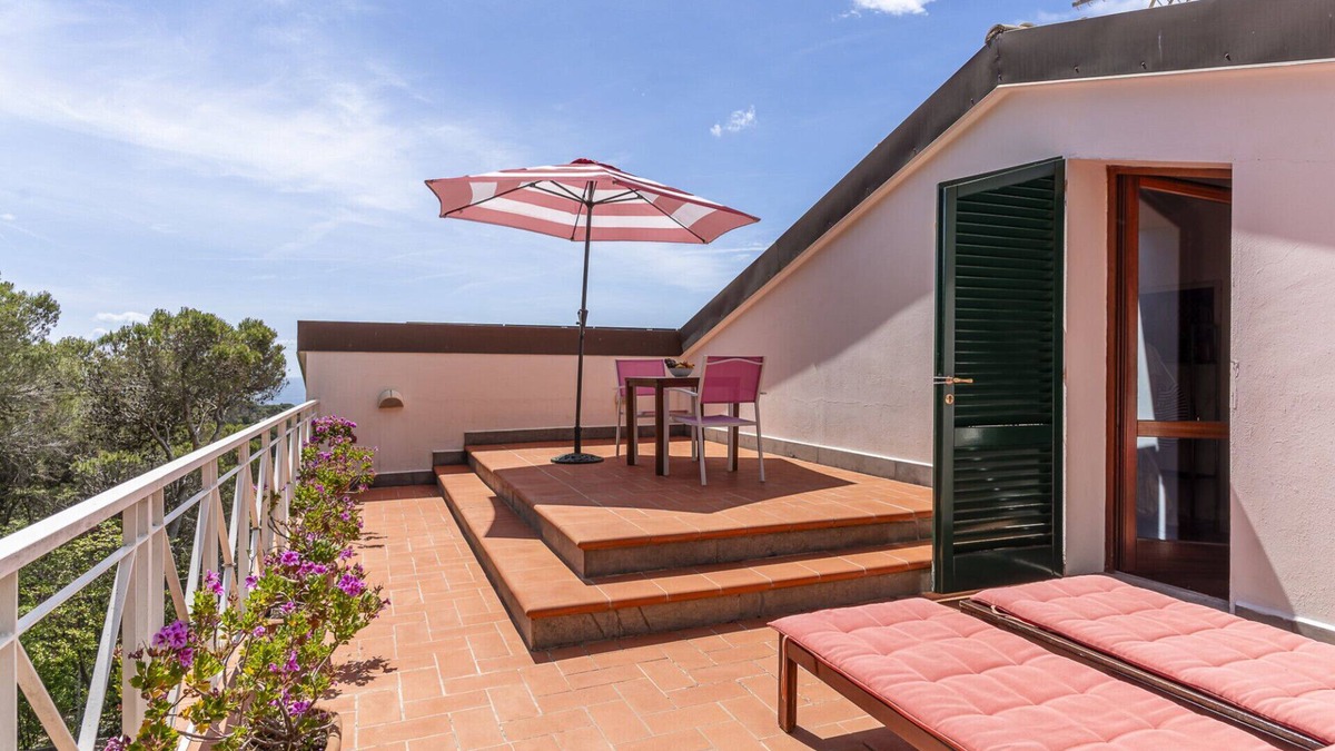 Quercianella Apartment | Loft Sea View With Terrace in Quercianella!